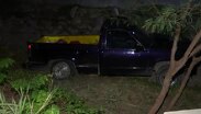 Localizan camioneta con reporte de robo en arroyo al sur de Monterrey