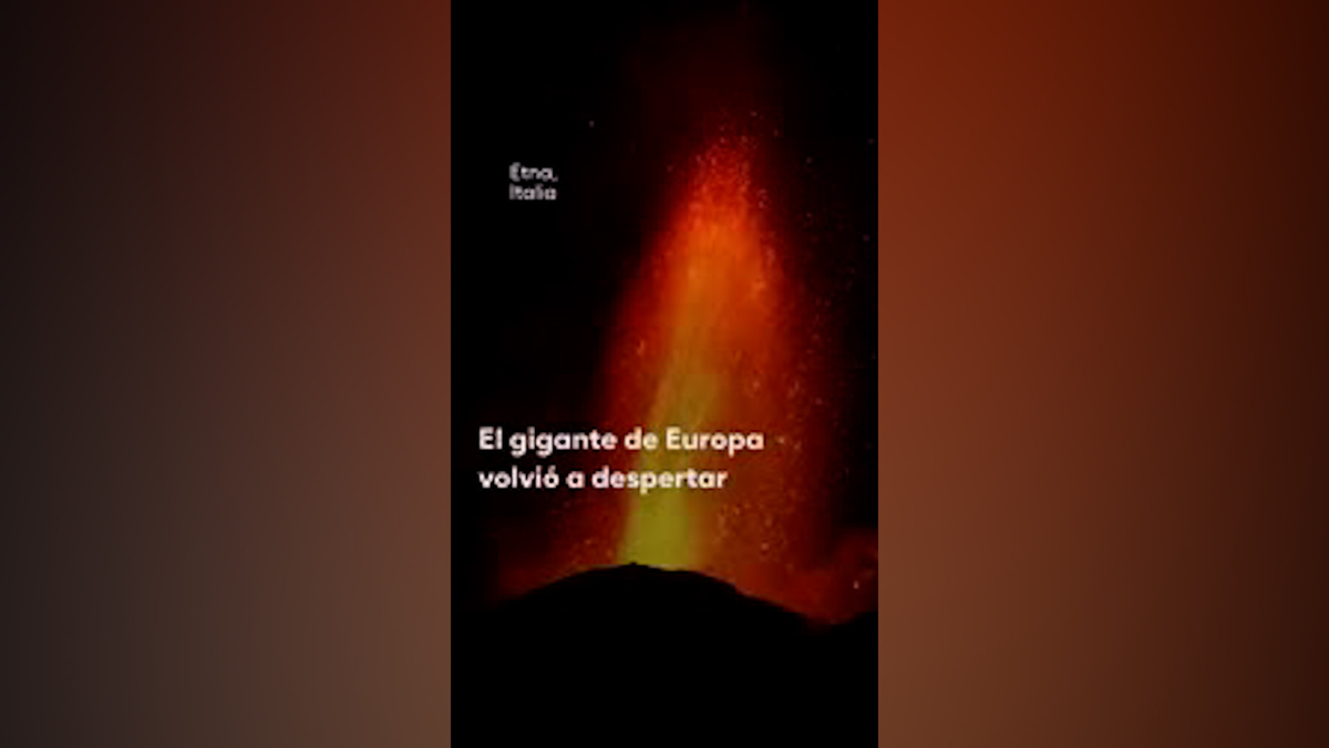 Ríos de lava tras erupción del Etna en Italia