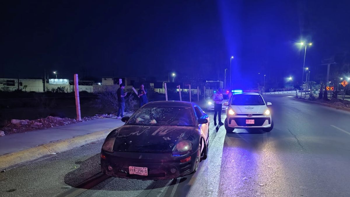 El siniestro fue reportado al sistema de emergencias 911, lo que movilizó a socorristas de la Cruz Roja Mexicana.