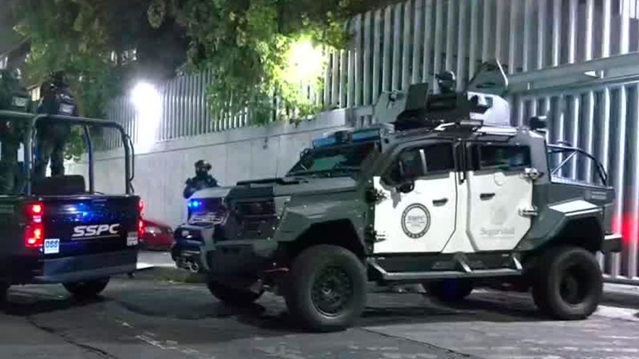Trasladan a 'El R1', presunto líder de célula del CJNG, a la FEMDO en CdMx