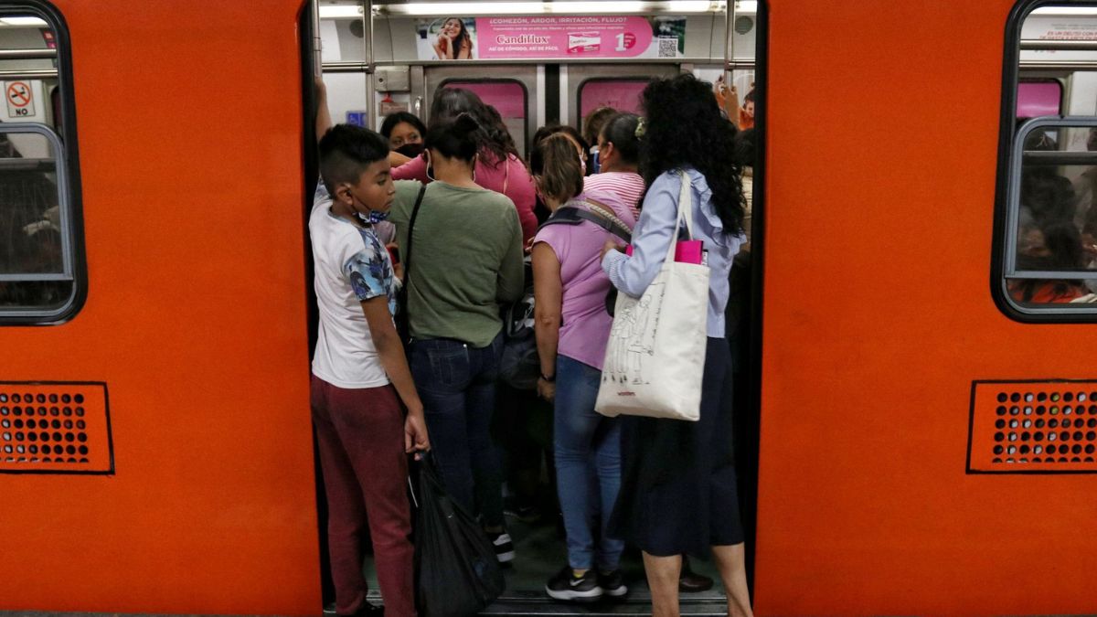 Usuarios comparten el avance de los trenes y afluencia de usuarios en el Metro CdMx. | Andrea Murcia | Cuartoscuro