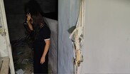 La afectada afirma que fue golpeada y engañada para subir a un camión, donde presuntamente fue arrojada del vehículo en movimiento.