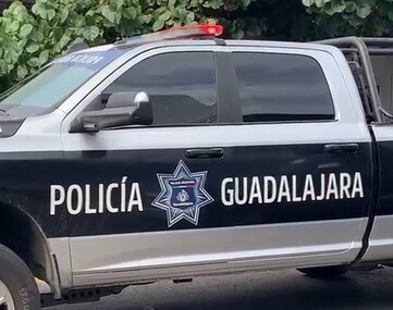 La víctima solicitó ayuda a una patrulla de la Policía de Guadalajara que circulaba por la zona