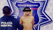 La afectada permitió el ingreso de los oficiales al domicilio para realizar la captura del presunto agresor.