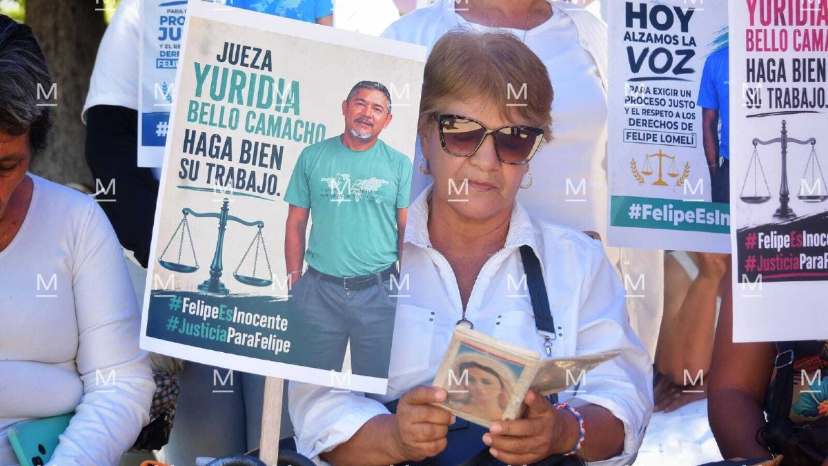 Durante la jornada realizaron oraciones, lanzaron consignas y manifestaron su respaldo a Felipe "N". | Liberto Ureña.