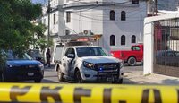 Los sospechosos se trasladaron en una Van color guindo. | Cortesía