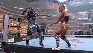 Penta el Cero Miedo defendió su Campeonato Intercontinental de WWE ante el recién desenmascarado Chad Gable.