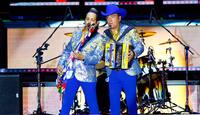 Los Tigres del Norte interpretaron temas como "La Mesa del Rincón" y "Ni Parientes Somos". | Jorge López
