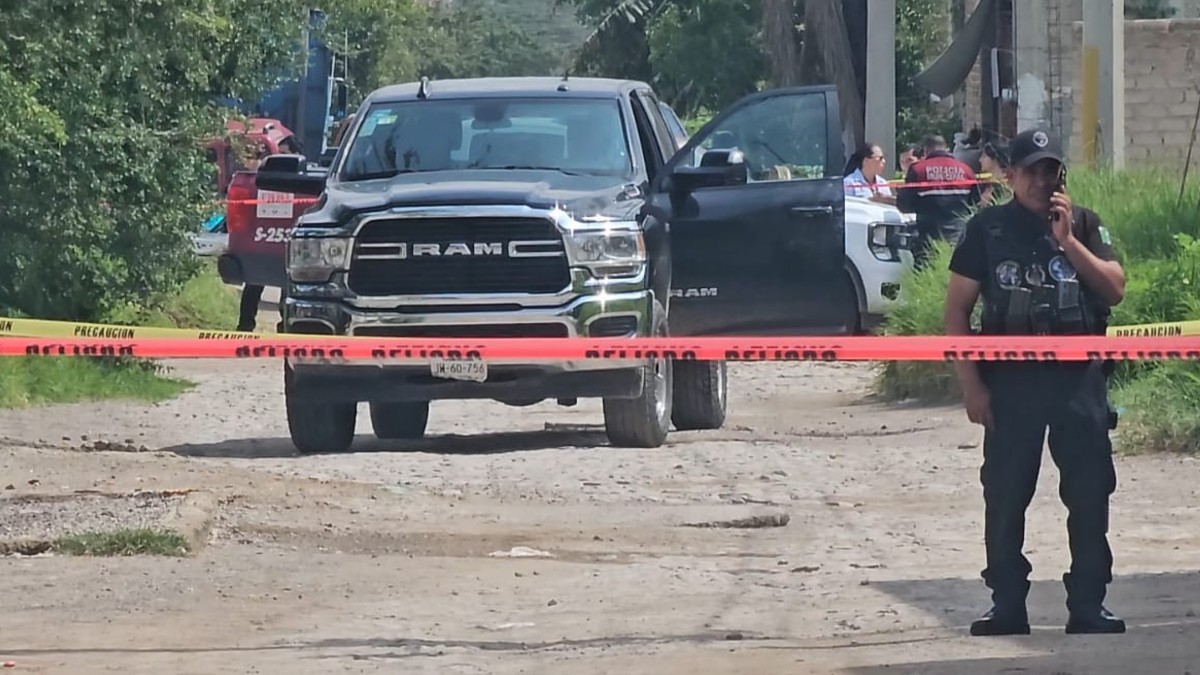 Los cuerpo fueron hallados en la camioneta Ram negra, en calles de la colonia San José del Quince donde la pareja residía