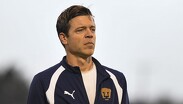Esteban Solari ha ganado dos de sus primeros tres partidos oficiales con Esteban Solari / Imago7