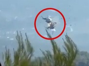Los helicópteros chocaron en pleno vuelo en la zona costera de Psatha en Grecia | Redes sociales