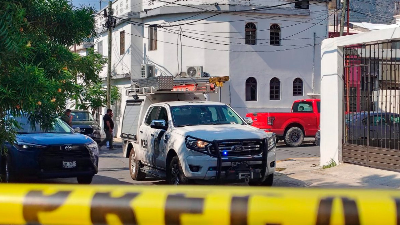 Robo con violencia en Escobedo: amenazan con arma a joven y a su hermana