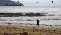 Un turista estadounidense murió en Playa La Ropa en Zihuatanejo tras ser arrastrado por el mar de fondo. | Cuartoscuro