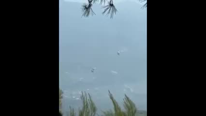 VIDEO | Helicópteros chocan mientras combatían un incendio; reportan varios muertos y heridos