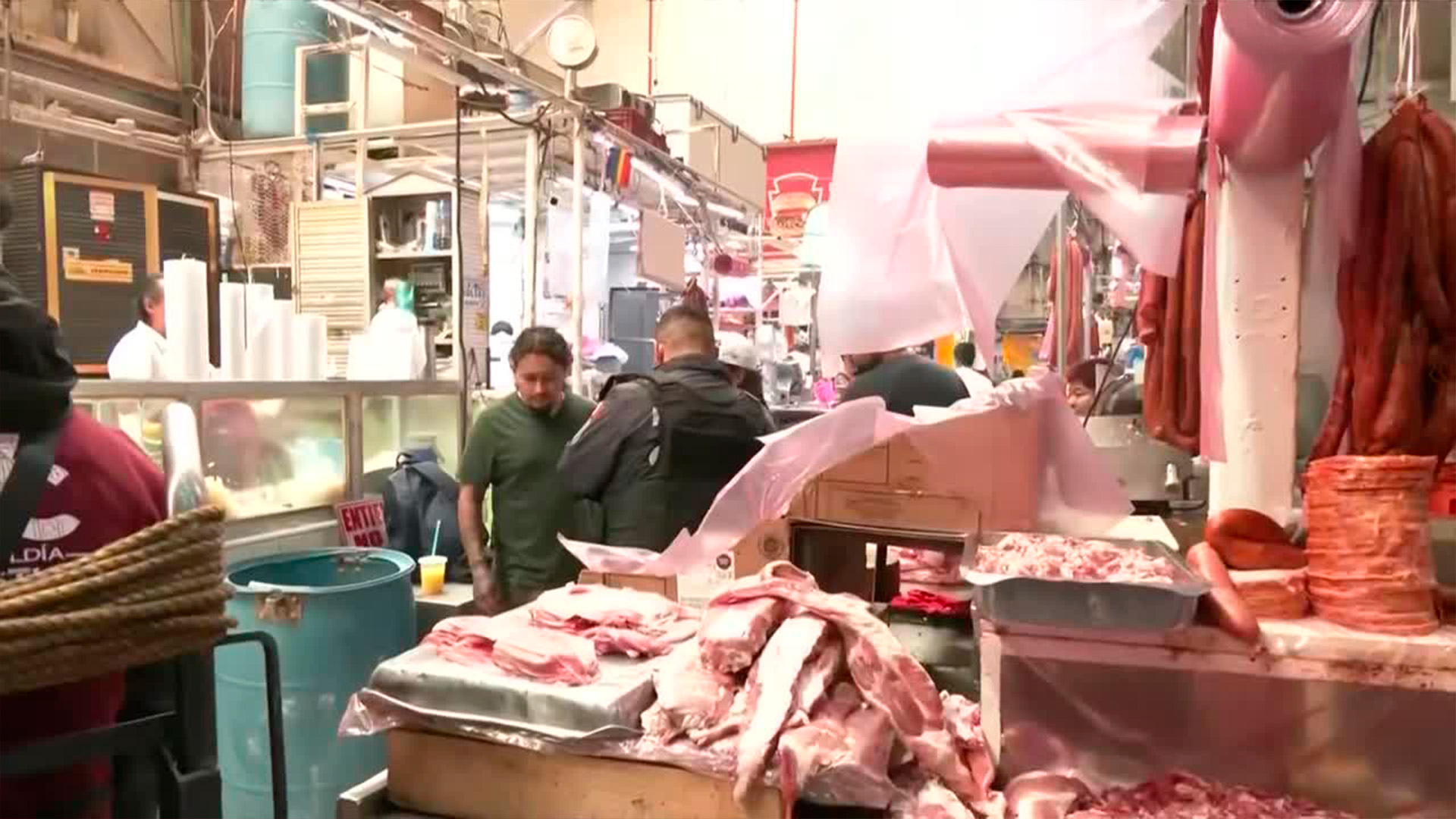 Hallan hombre sin vida en coladera de Mercado La Merced. TD Vespertino CdMx, 04 de agosto 2026
