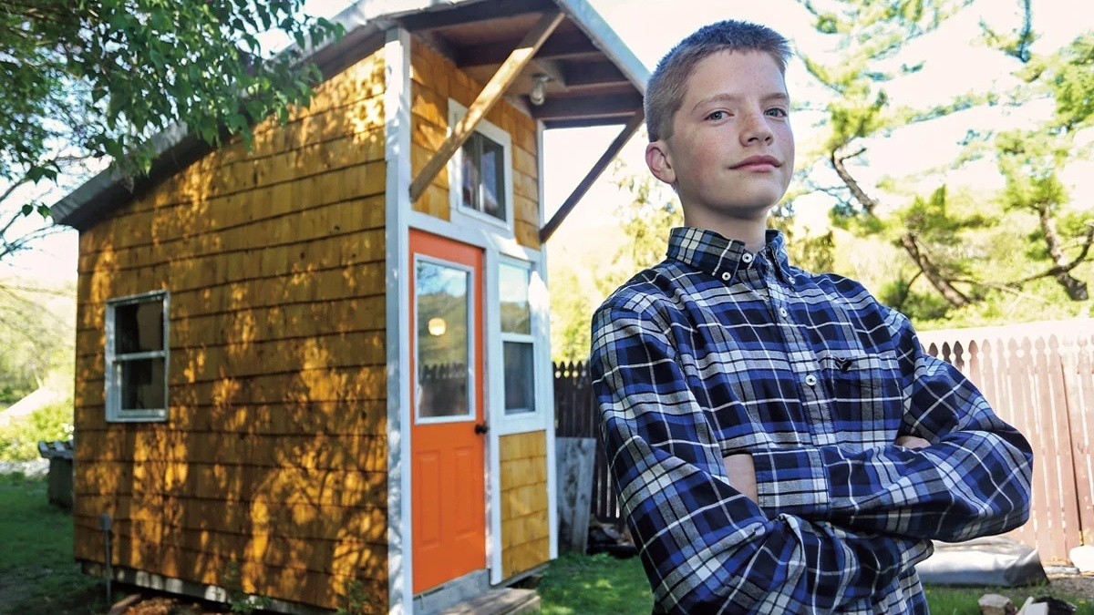Luke Thill con 13 años logro construir una mini casa en el jardín | Redes Sociales