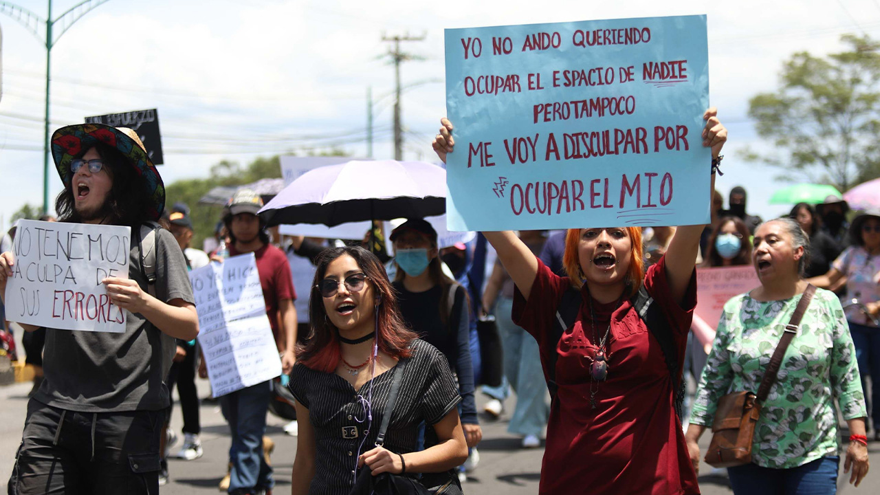 Protestan aspirantes seleccionados de la UNAM por examen de control. TD Matutino CdMx, 04 de agosto 2026
