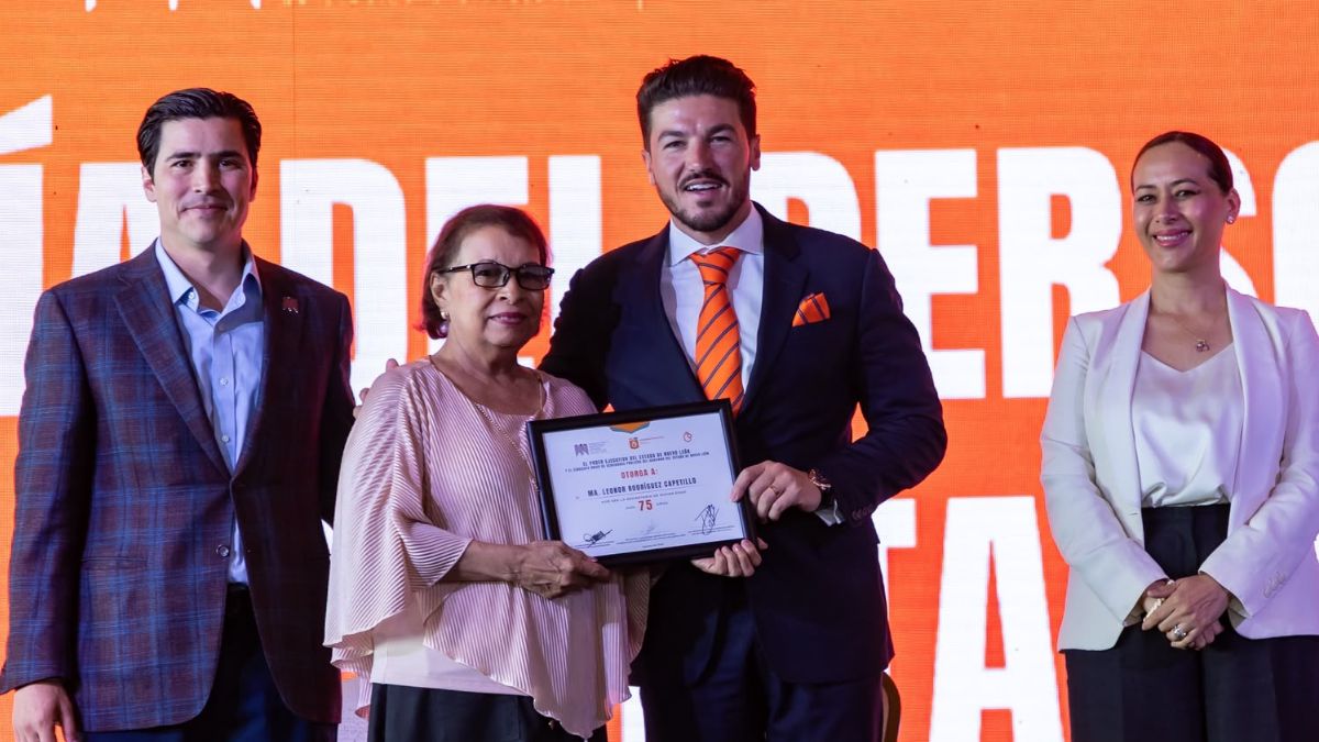 Servidores públicos con actividad secretarial fueron reconocidos por su desempeño
