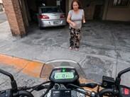Usuarios comenzaron a señalar que la mujer presuntamente mantiene una actitud similar con otras personas.