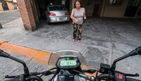 Usuarios comenzaron a señalar que la mujer presuntamente mantiene una actitud similar con otras personas.