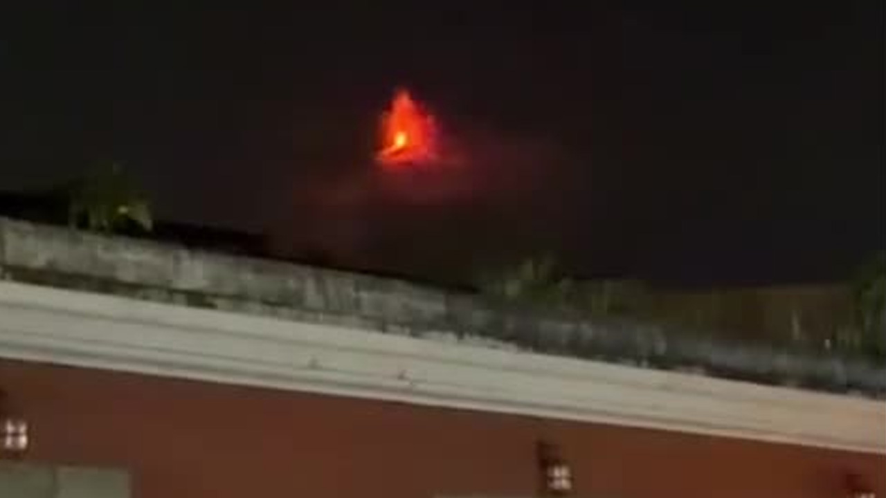 Volcán de Fuego en Guatemala entra en erupción; activan alerta de emergencia