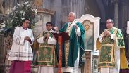 El arzobispo de la Arquidiócesis de Puebla durante la misa dominical en la Catedral de Puebla / Elvia García