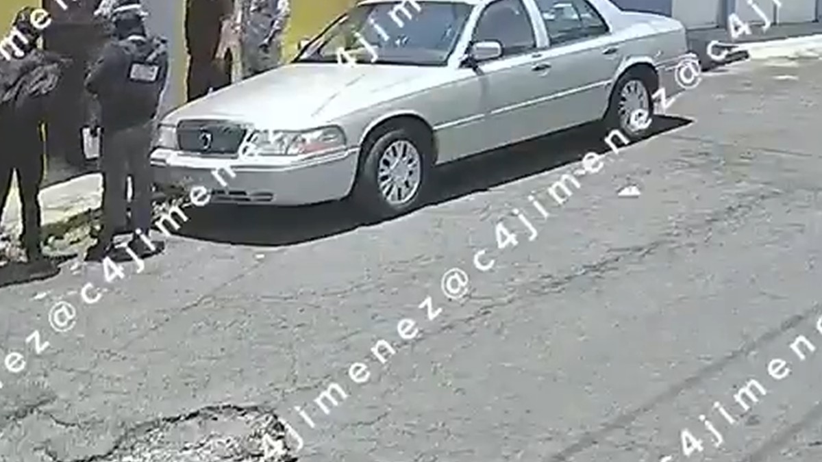 Captan falso cateo en Naucalpan; así operó banda con uniformes de seguridad para robar casa. / Carlos Jiménez