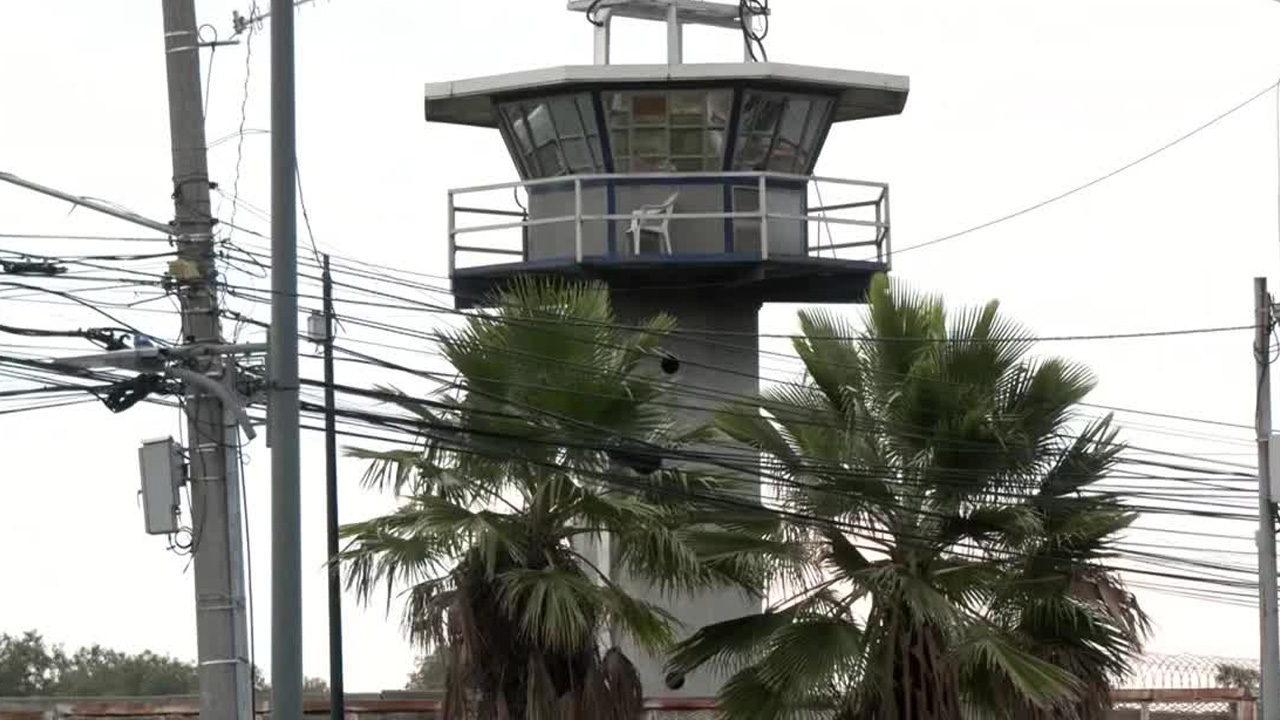 Denuncian cobros ilegales y corrupción en el penal de Santa Martha Acatitla