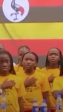 Los Ghetto Kids de Uganda regresan a casa tras hacer historia en la Copa del Mundo con Shakira.