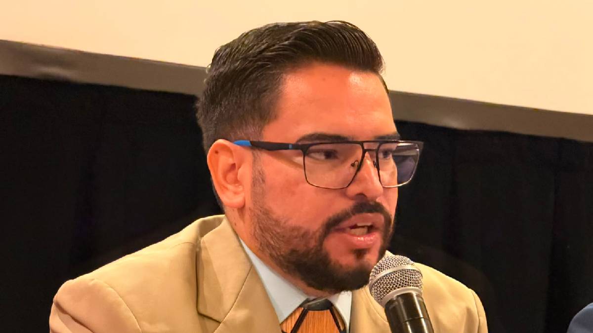 Jahaziel Castañeda denunció que grupos delictivos están usurpando el nombre de asesores.