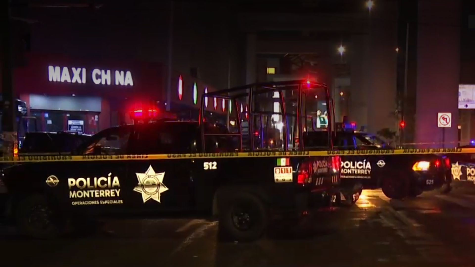 Pipa embiste patrulla en Monterrey y deja 3 policías heridos. TD Vespertino Monterrey, 05 de agosto 2026