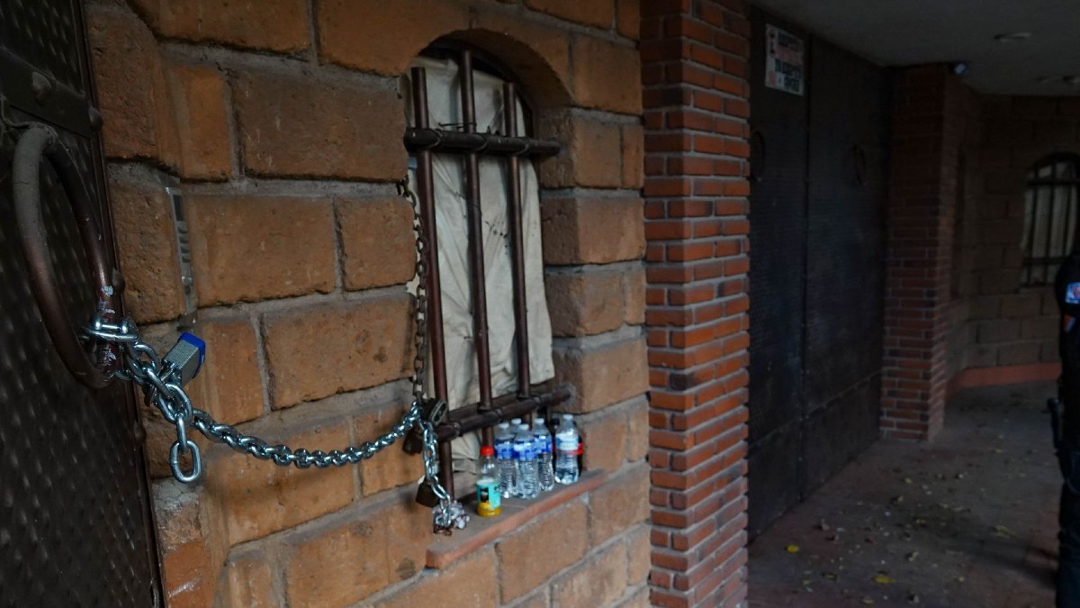 Vivienda involucrada en un despojo de la colonia Del Valle, la cual se encuentra resguardada. / Cuartoscuro