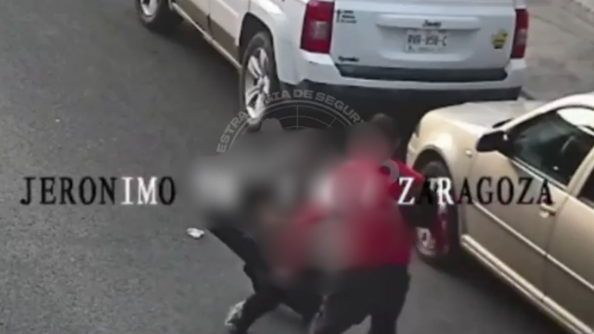 Un ataque con arma blanca terminó con la vida de un hombre en una plaza de Monterrey