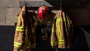 Elementos de Protección Civil y Bomberos trabajaron arduamente para controlar el fuego y evitar que las llamas alcanzaran inmuebles aledaños / CANVA