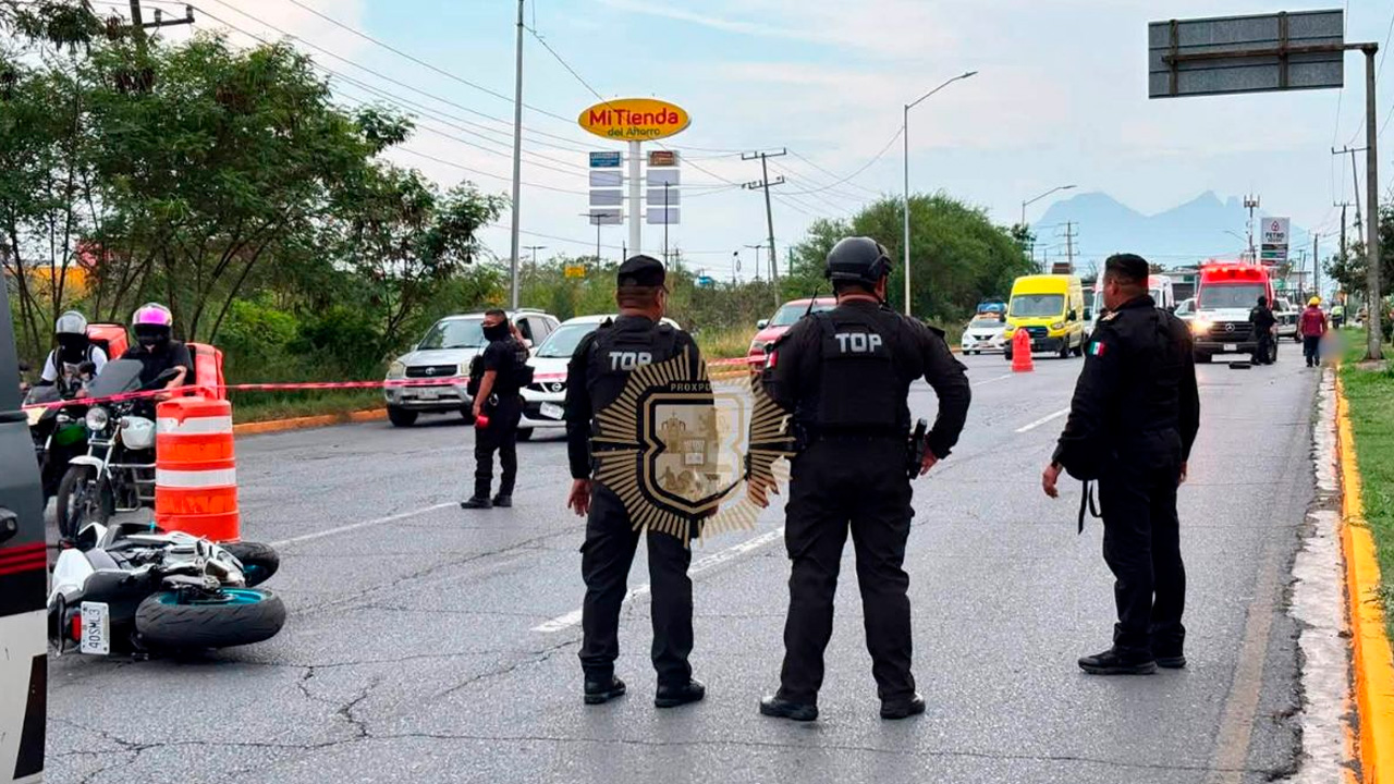 Escobedo: Muere motociclista tras derrapar en la avenida Raúl Salinas