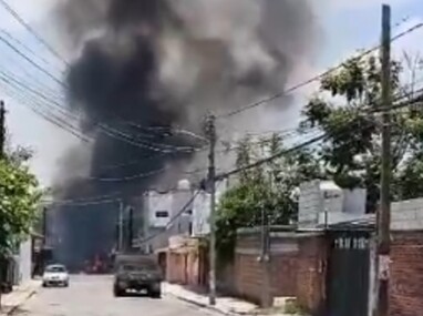 La explosión de una pipa de gas en la colonia Las Granjas en Morelos, provocó un incendio | Redes Sociales