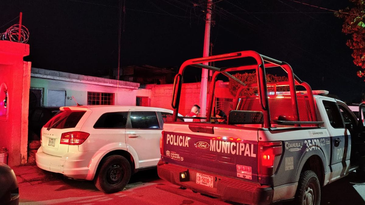 Fue gracias a la intervención de un amigo que la joven pudo escapar del domicilio de su agresor.