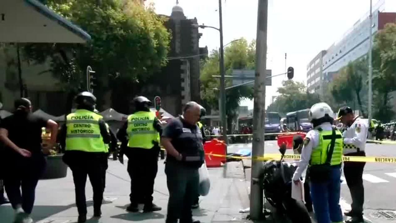 Muere motociclista al chocar contra un automóvil en la avenida 20 de Noviembre