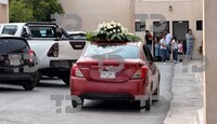 Arreglos florales, veladores y mensajes de condolencia acompañaron las salas de velación.| Jesús Villegas