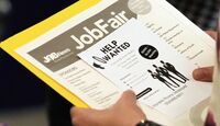 Cae el empleo en julio en EU y aumenta la presión política sobre Donald Trump