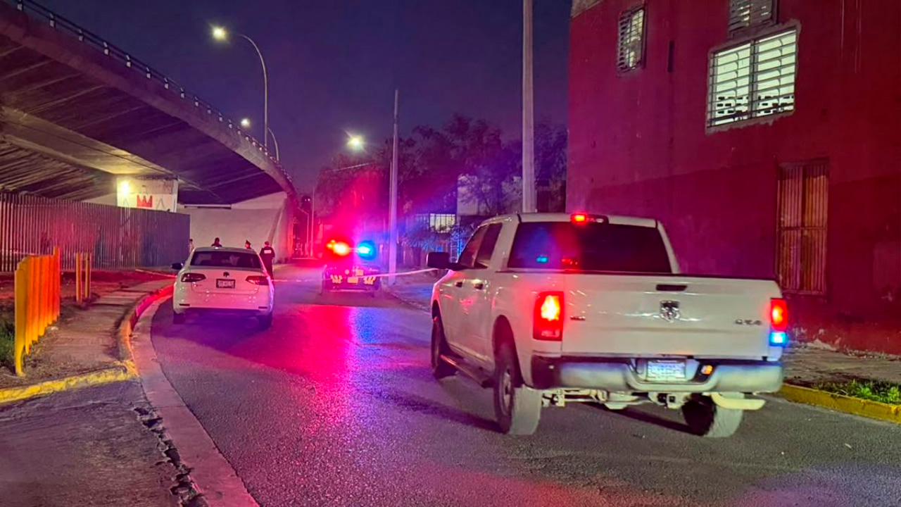 Encuentran dos cuerpos dentro de la cajuela de un auto abandonado en Monterrey