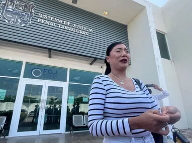 Madre de Dafne acude a Fiscalía General de Justicia de El Mante.| Especial