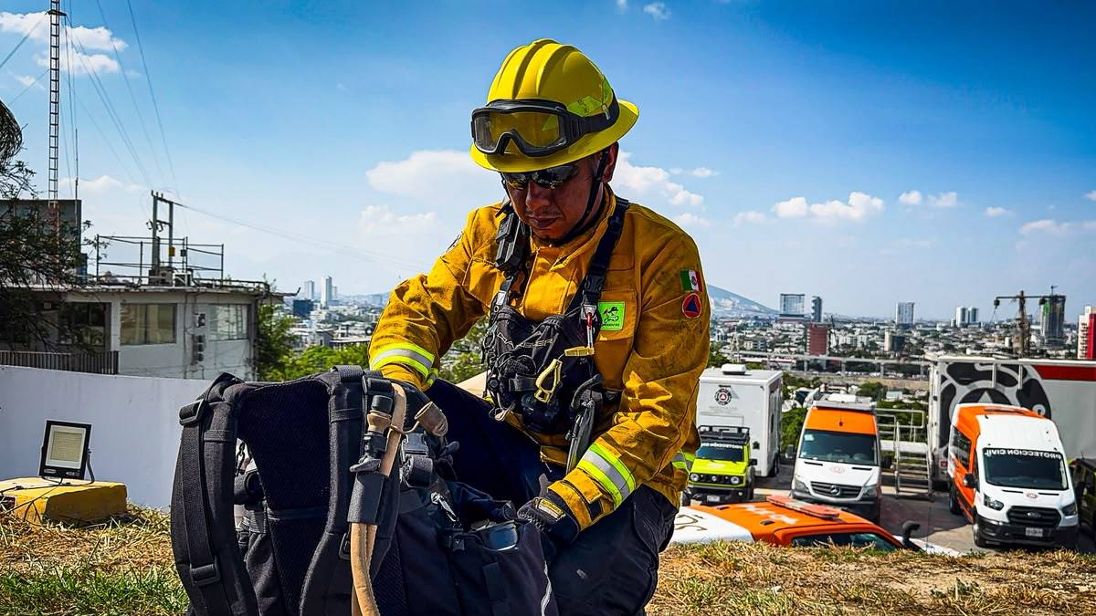El uniformado Jorge Raymundo Aguilar Sosa será parte del tercer contingente | Protección Civil Nuevo León