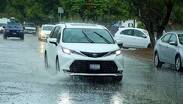 Automovilistas fueron los afectados por el fuerte torrencial en León | Dany Béjar