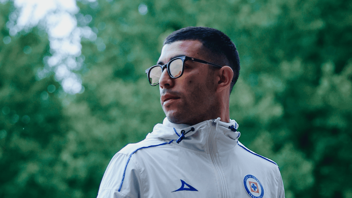 Erik Lira podría salir de Cruz Azul tras su participación en el Mundial 2026. | @CruzAzul