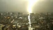 Así fue el impacto del relámpago en el centro histórico de la Ciudad de México