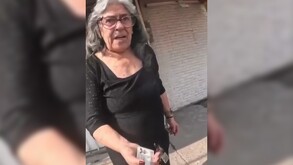 'Lady Paquete' le roba celular a repartidor en Coacalco. | Cortesía
