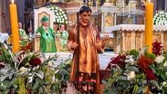 El arzobispo de Puebla, Víctor Sánchez Espinosa, durante la misa dominical en la Catedral / Elvia García