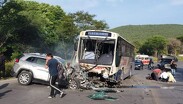 Cuerpos de emergencia arribaron al choque en Xoxocotla, Morelos | Cortesía
