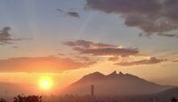 El domingo estará marcado por un ambiente seco y muy caluroso, mientras que el cielo alternará entre periodos de sol y nubosidad.